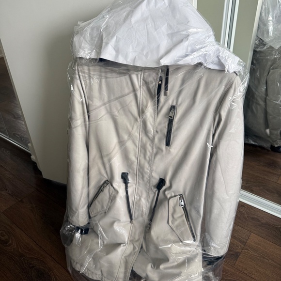 Mackage Rena DX Parka - Picture 6 of 7